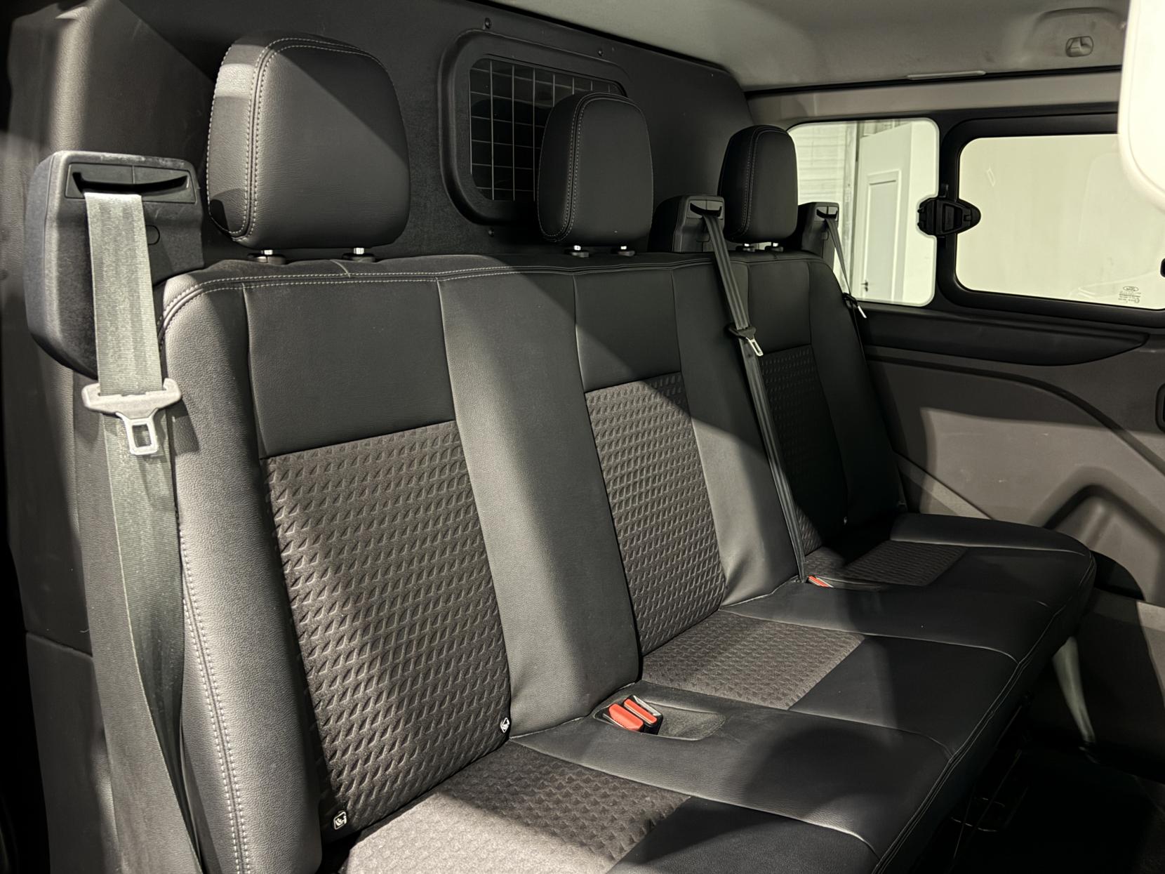 Ford Transit Custom 2.0 320 EcoBlue Sport Crew Van Double Cab 5dr Diesel Auto L1 H1 Euro 6 (170 ps)