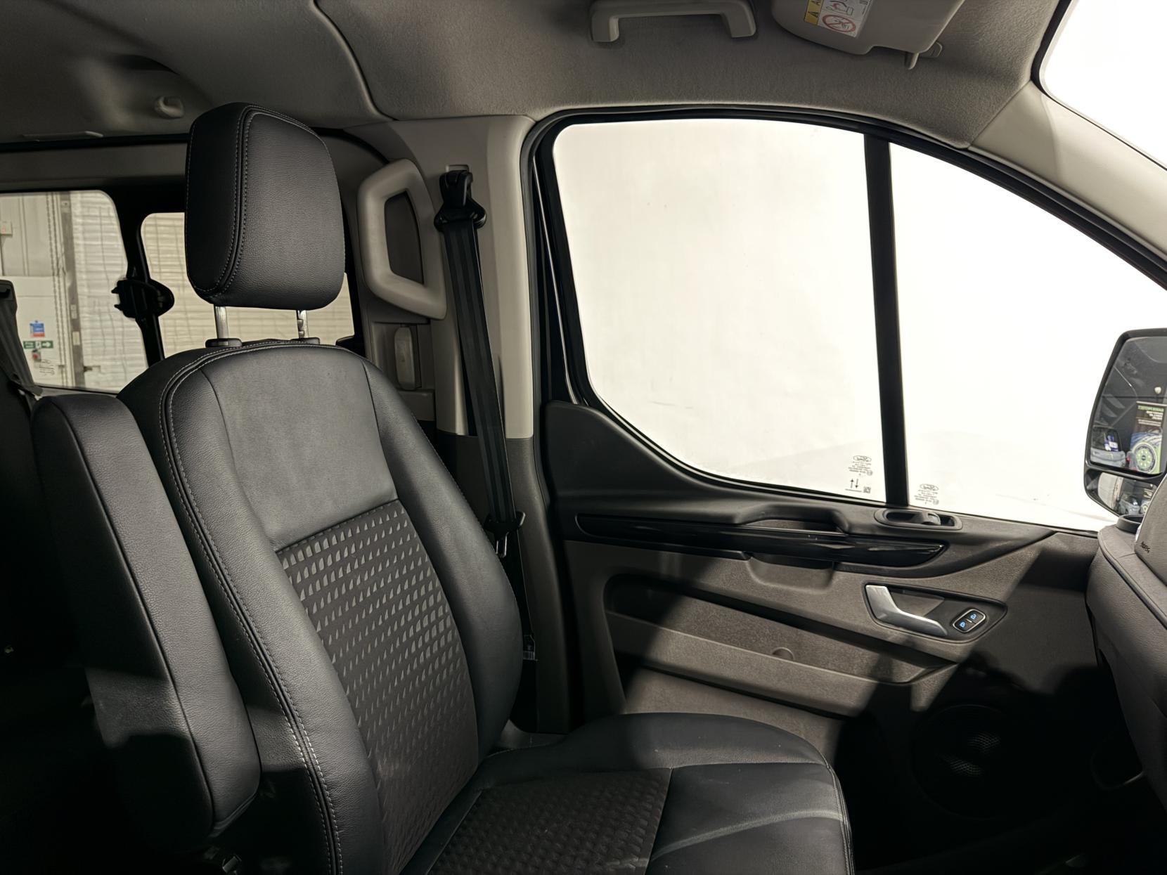 Ford Transit Custom 2.0 320 EcoBlue Sport Crew Van Double Cab 5dr Diesel Auto L1 H1 Euro 6 (170 ps)