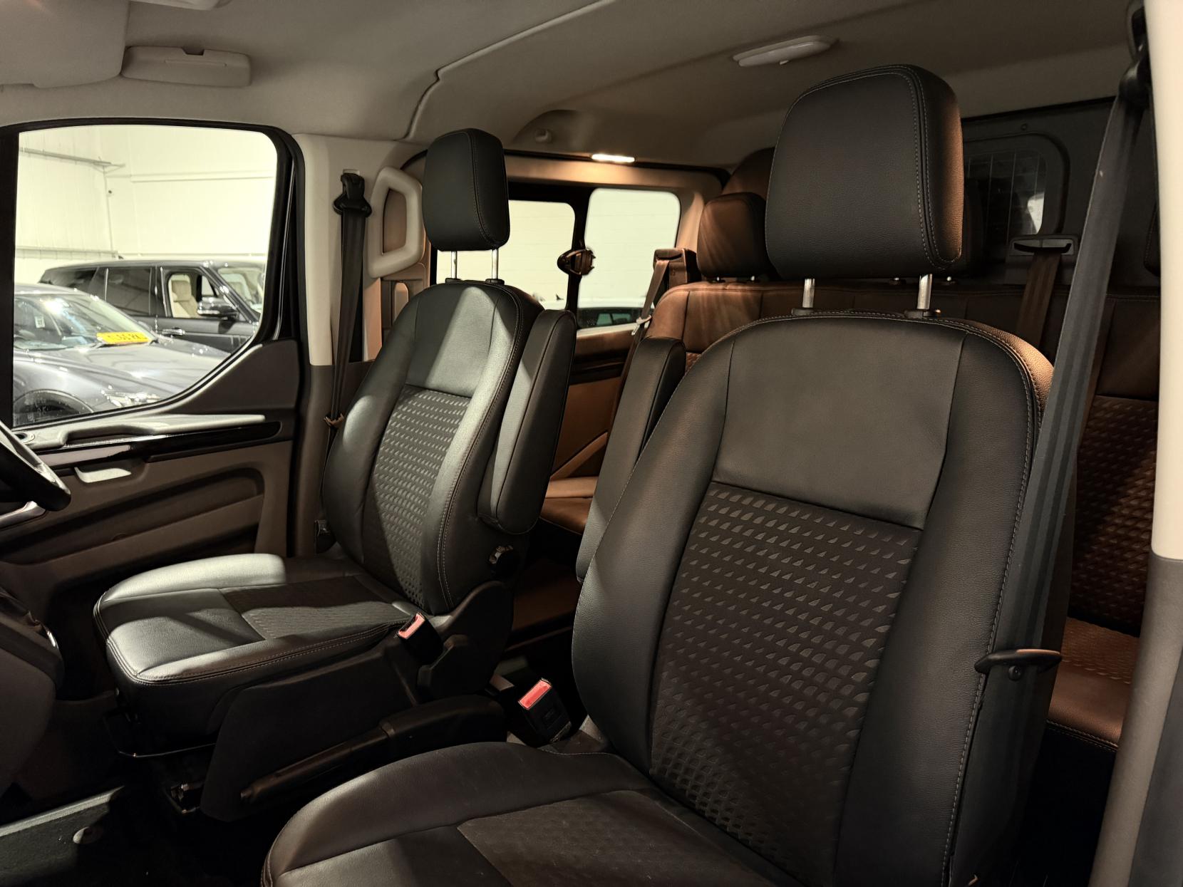 Ford Transit Custom 2.0 320 EcoBlue Sport Crew Van Double Cab 5dr Diesel Auto L1 H1 Euro 6 (170 ps)