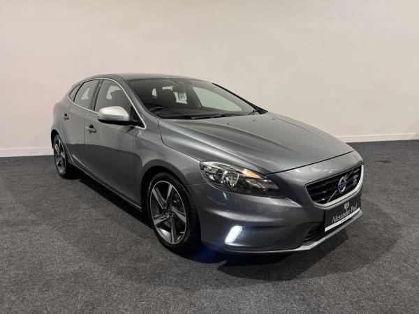 Volvo V40 1.6 D2 R-Design Hatchback 5dr Diesel Manual Euro 5 (s/s) (115 ps)