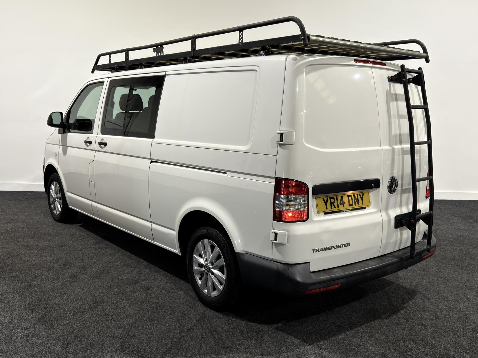 Volkswagen Transporter 2.0 TDI T32 Startline Kombi 4dr Diesel Manual L1 H1 (198 g/km, 138.08 bhp)