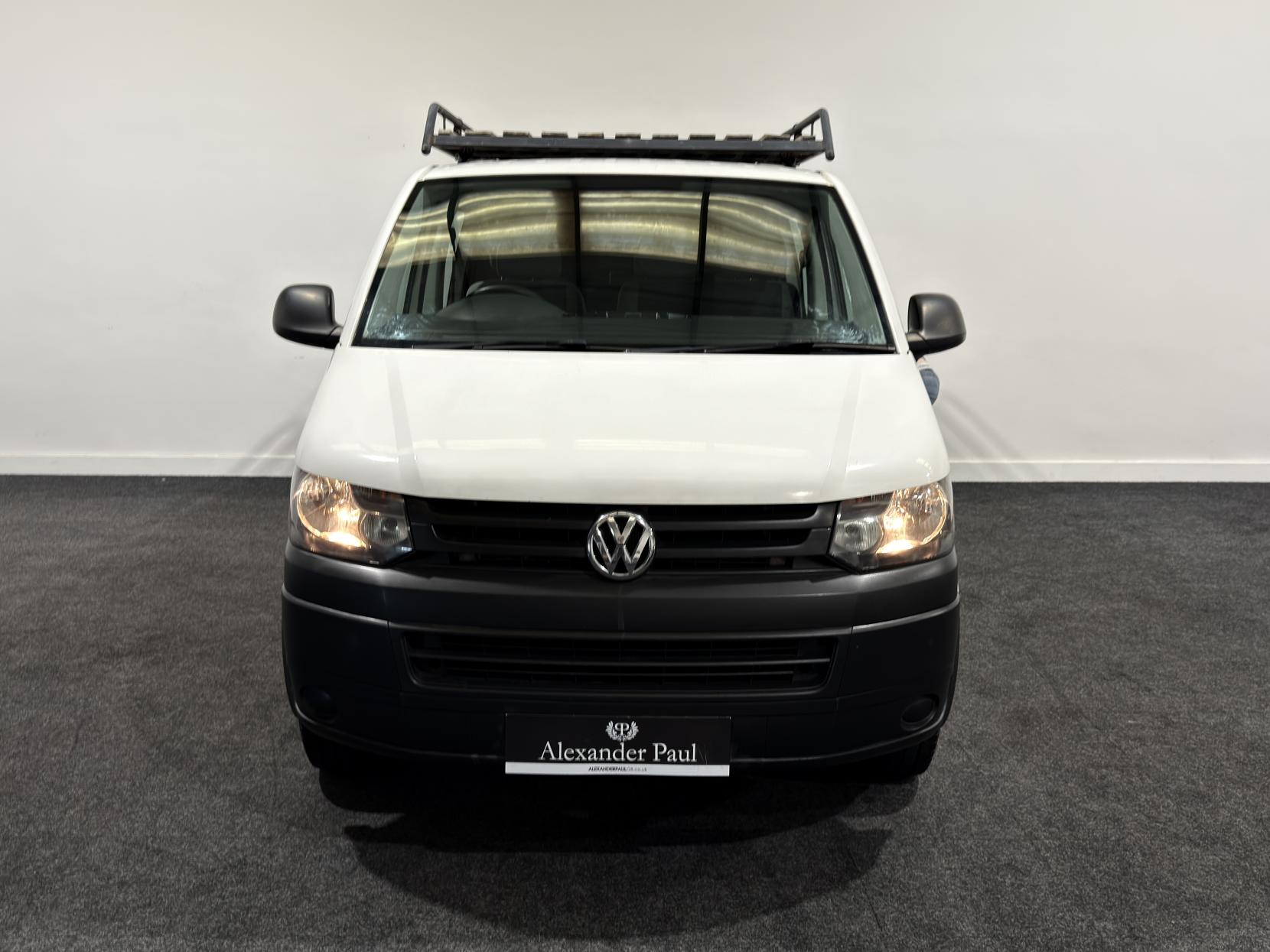 Volkswagen Transporter 2.0 TDI T32 Startline Kombi 4dr Diesel Manual L1 H1 (198 g/km, 138.08 bhp)