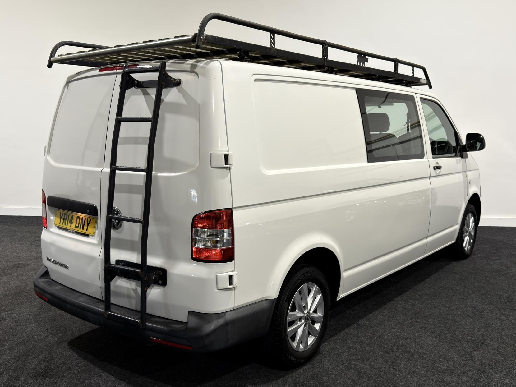 Volkswagen Transporter 2.0 TDI T32 Startline Kombi 4dr Diesel Manual L1 H1 (198 g/km, 138.08 bhp)
