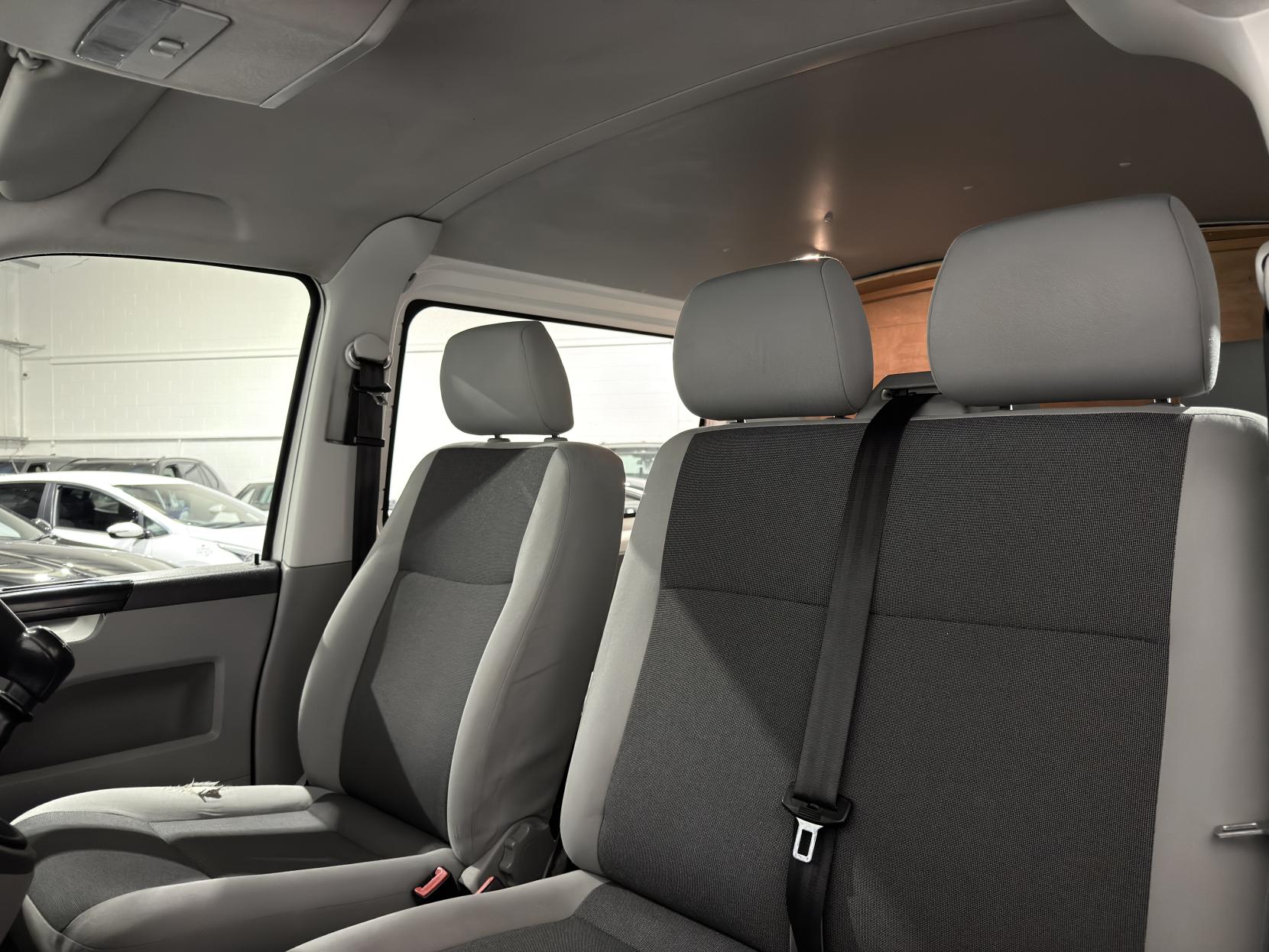 Volkswagen Transporter 2.0 TDI T32 Startline Kombi 4dr Diesel Manual L1 H1 (198 g/km, 138.08 bhp)