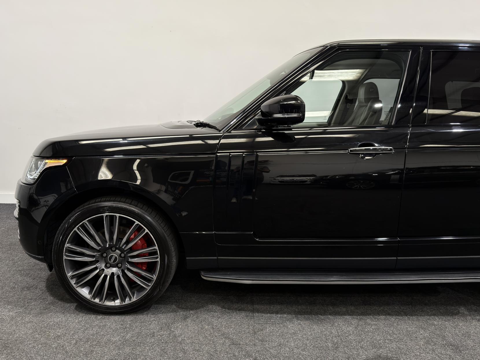 Land Rover Range Rover 4.4 SD V8 Vogue SE SUV 5dr Diesel Auto 4WD Euro 5 (339 ps)