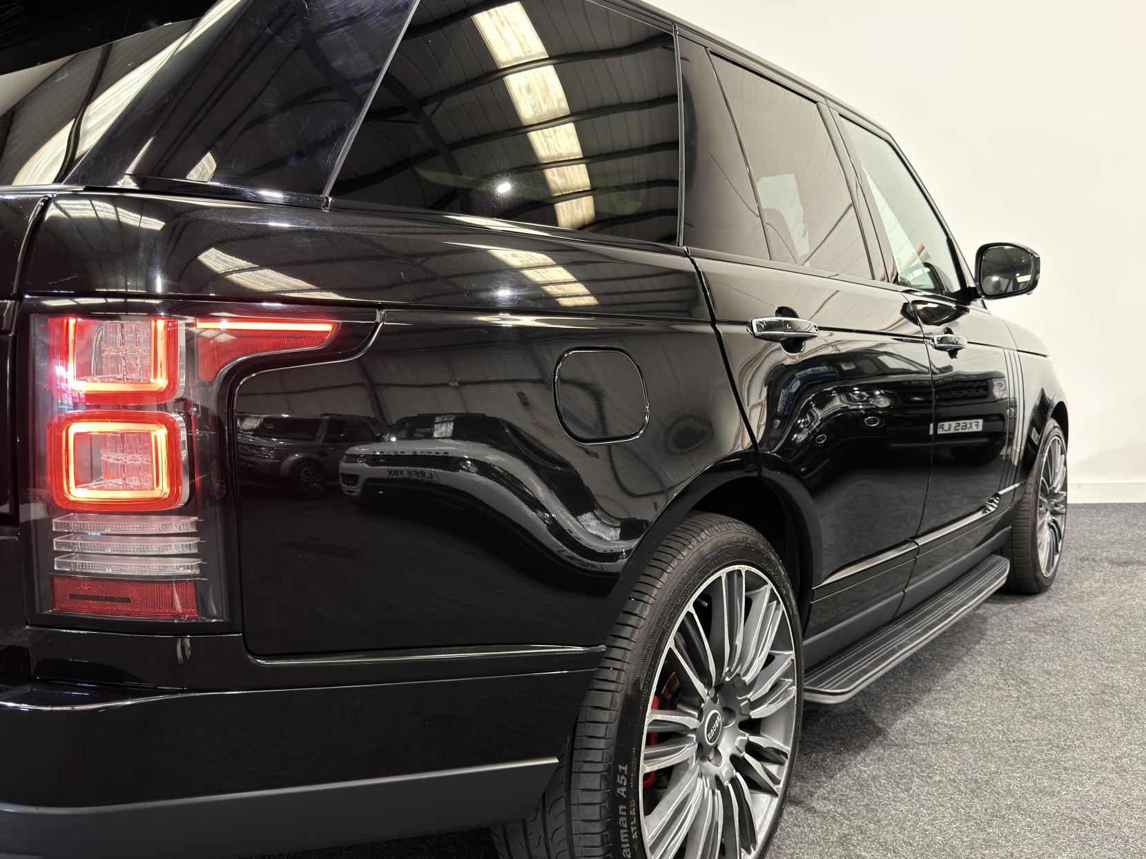 Land Rover Range Rover 4.4 SD V8 Vogue SE SUV 5dr Diesel Auto 4WD Euro 5 (339 ps)