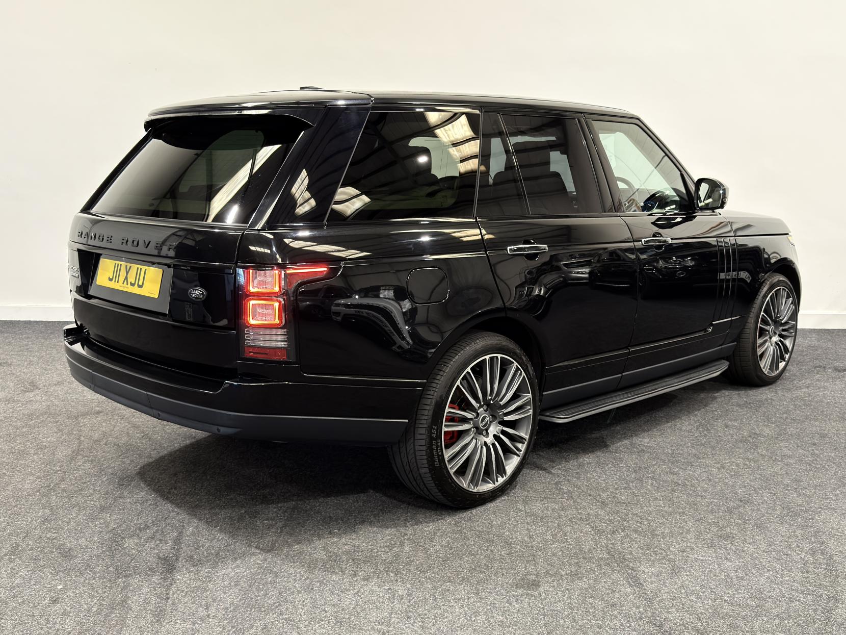 Land Rover Range Rover 4.4 SD V8 Vogue SE SUV 5dr Diesel Auto 4WD Euro 5 (339 ps)