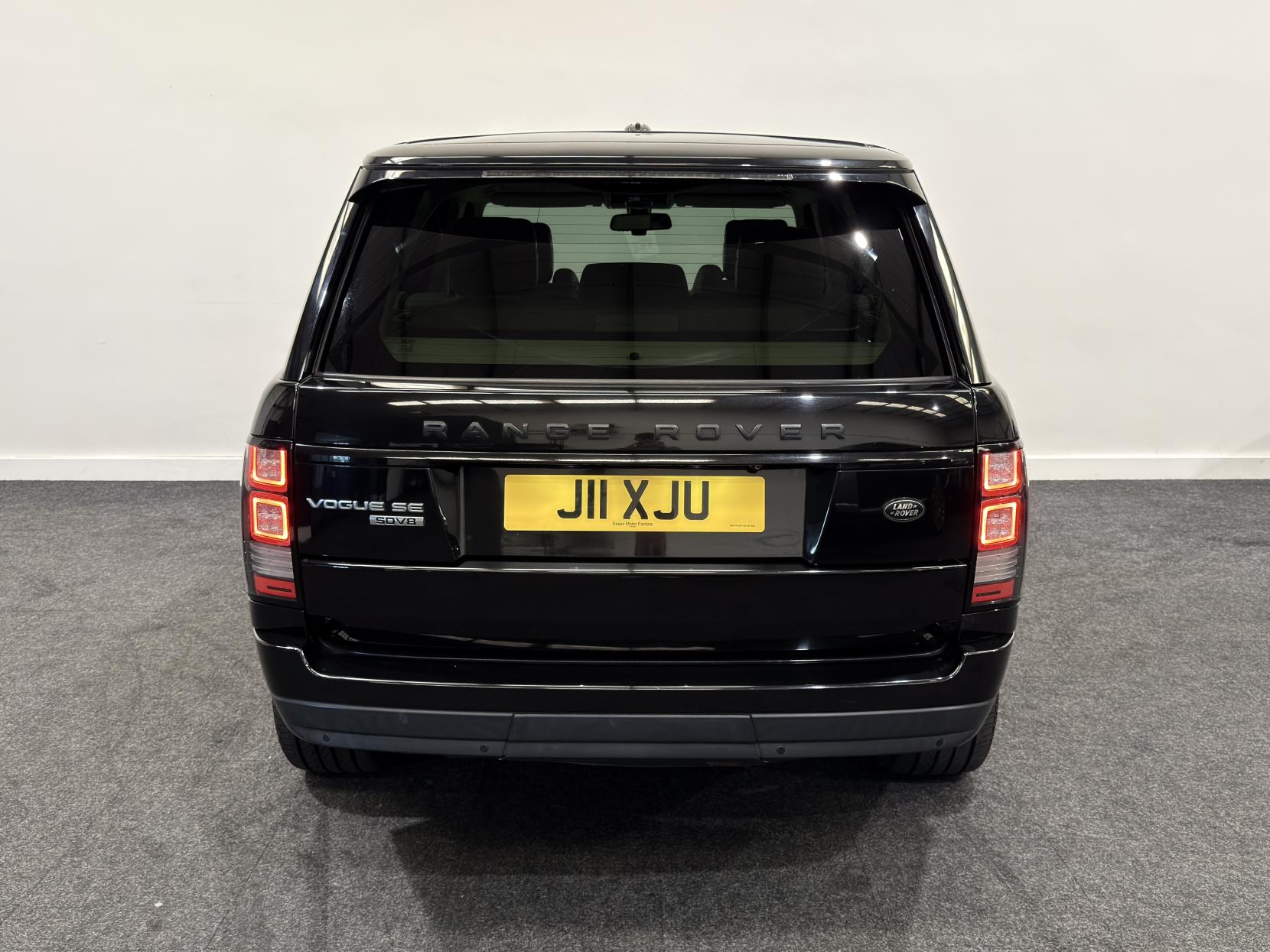 Land Rover Range Rover 4.4 SD V8 Vogue SE SUV 5dr Diesel Auto 4WD Euro 5 (339 ps)