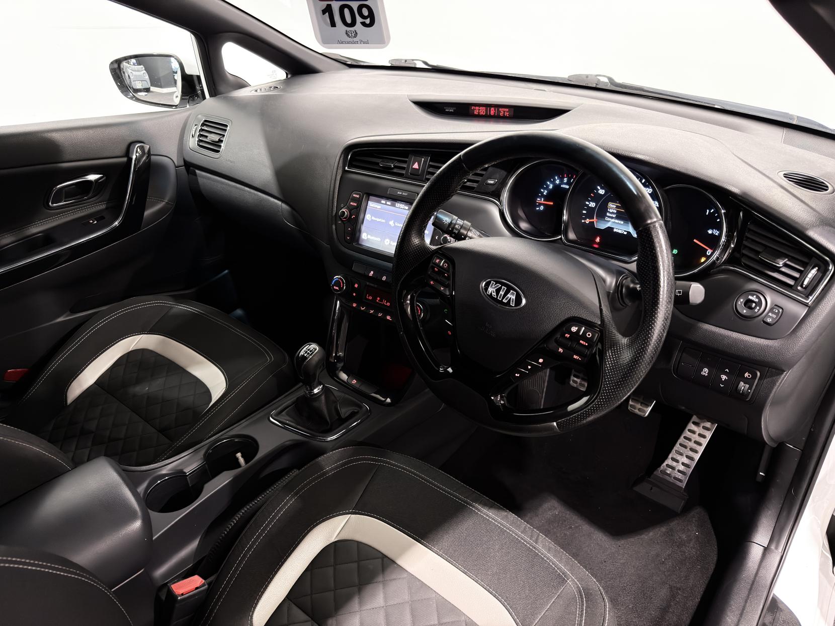 Kia Ceed 1.6 CRDi GT-Line Hatchback 5dr Diesel Manual Euro 6 (s/s) (134 bhp)