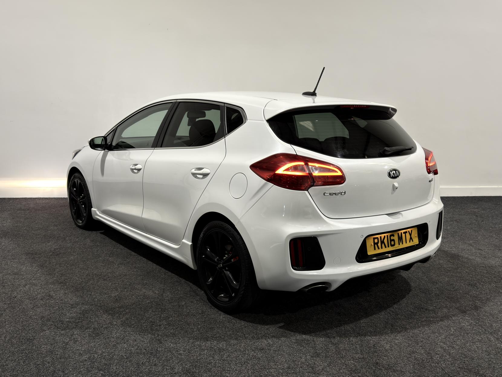 Kia Ceed 1.6 CRDi GT-Line Hatchback 5dr Diesel Manual Euro 6 (s/s) (134 bhp)