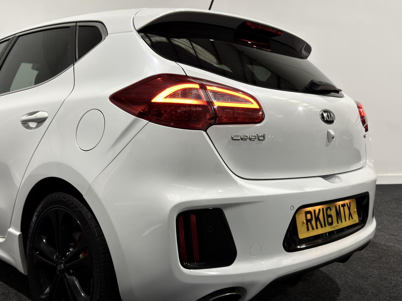 Kia Ceed 1.6 CRDi GT-Line Hatchback 5dr Diesel Manual Euro 6 (s/s) (134 bhp)