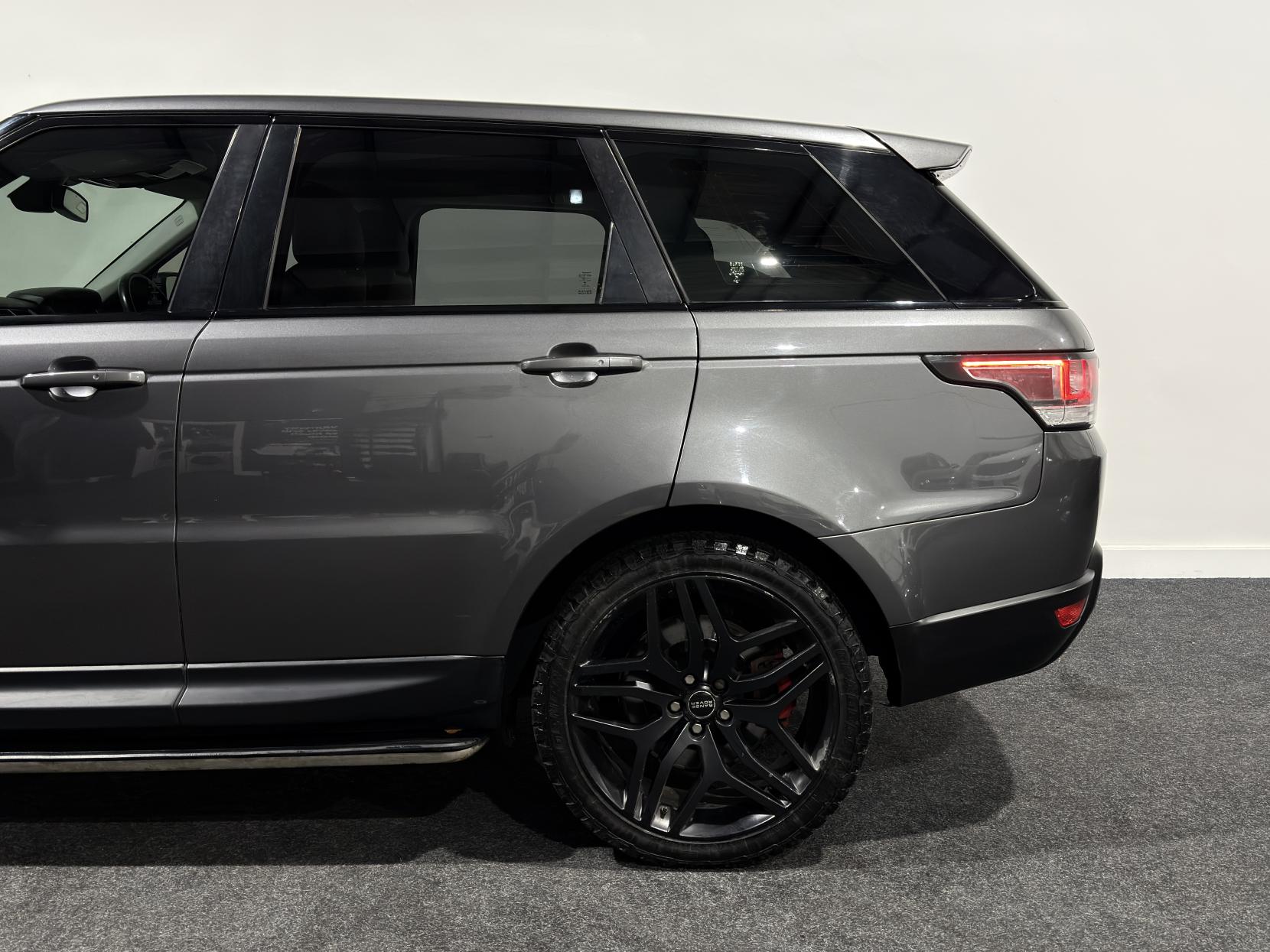 Land Rover Range Rover Sport 3.0 SD V6 HSE SUV 5dr Diesel Auto 4WD Euro 5 (s/s) (292 ps)