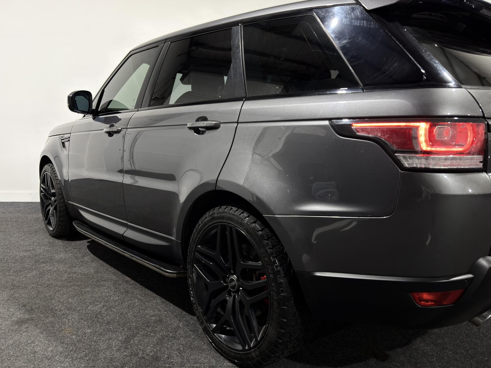 Land Rover Range Rover Sport 3.0 SD V6 HSE SUV 5dr Diesel Auto 4WD Euro 5 (s/s) (292 ps)