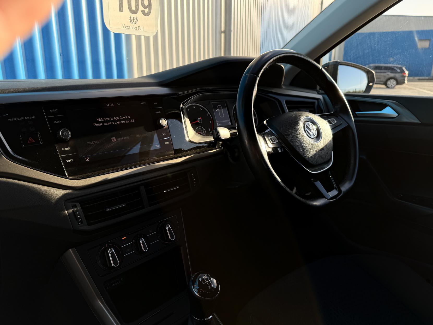 Volkswagen Polo 1.0 TSI SE Hatchback 5dr Petrol Manual Euro 6 (s/s) (95 ps)