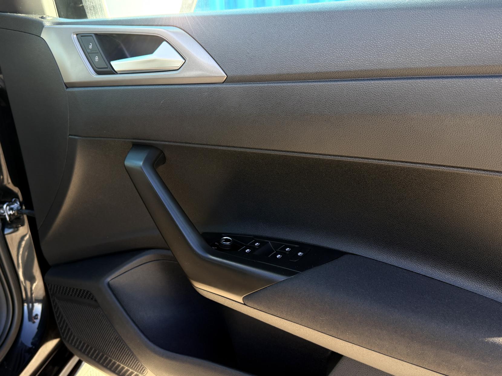 Volkswagen Polo 1.0 TSI SE Hatchback 5dr Petrol Manual Euro 6 (s/s) (95 ps)