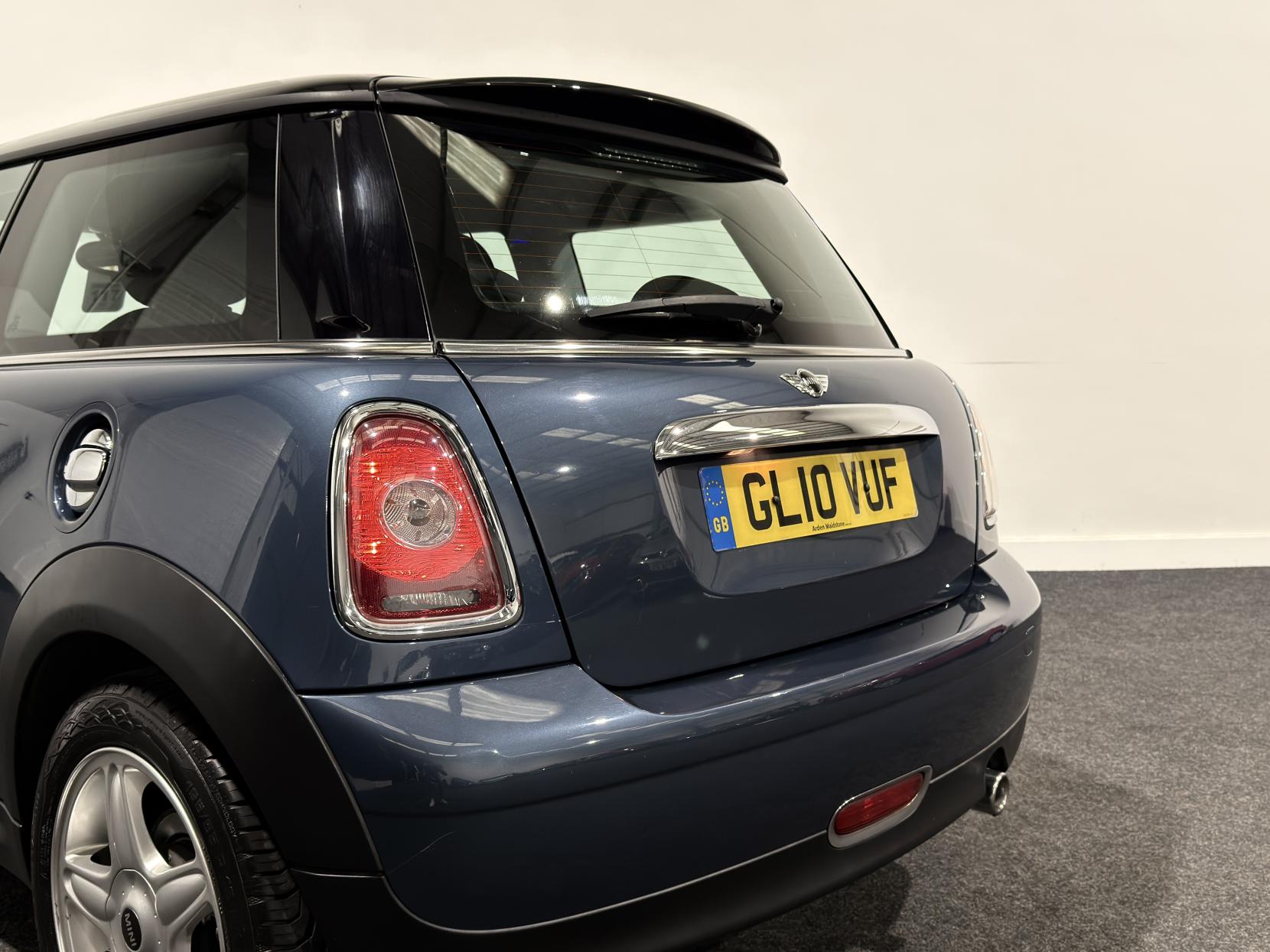 MINI Hatch 1.6 Cooper Hatchback 3dr Petrol Manual Euro 5 (122 ps)