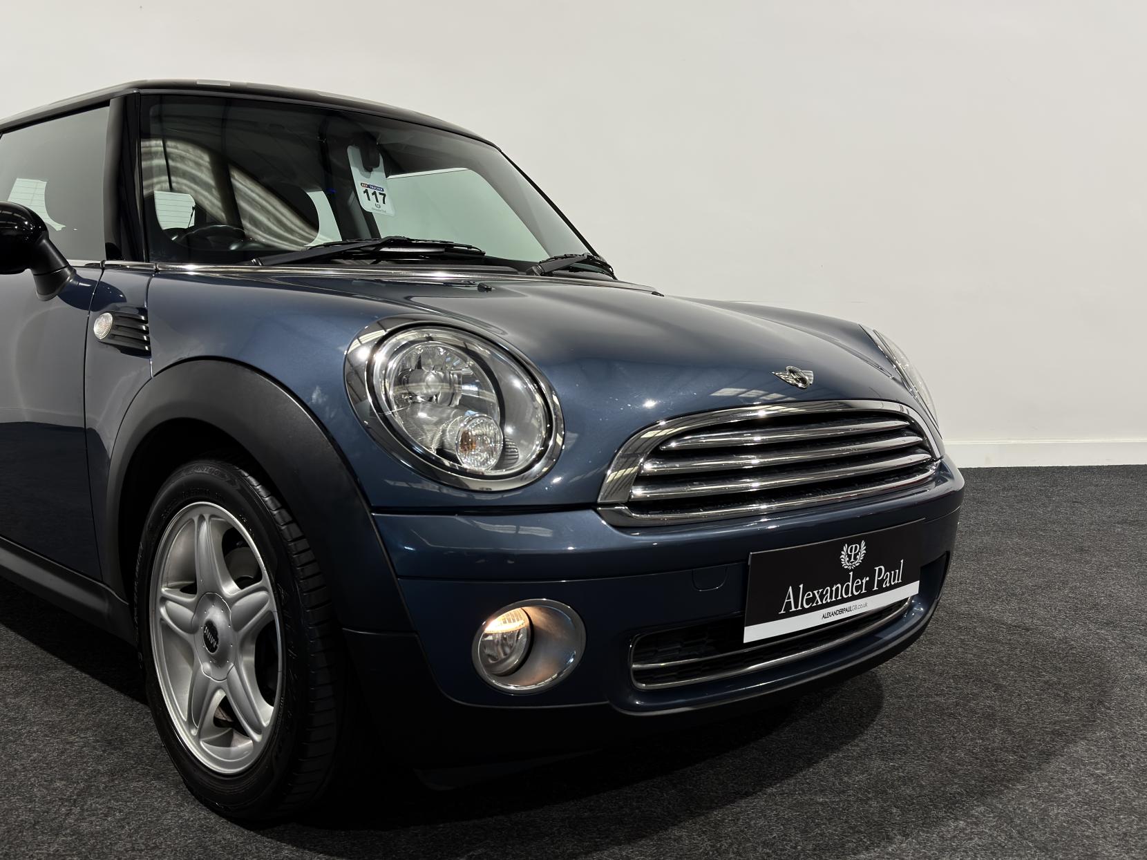 MINI Hatch 1.6 Cooper Hatchback 3dr Petrol Manual Euro 5 (122 ps)