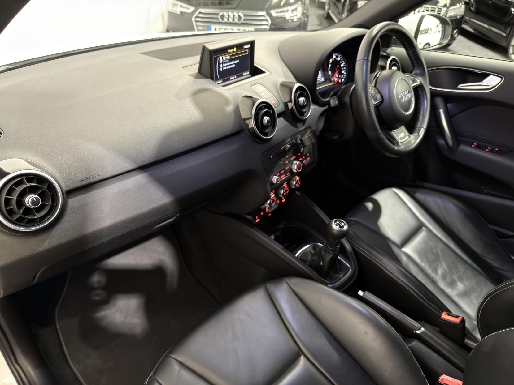 Audi A1 1.4 TFSI CoD Black Edition Sportback 5dr Petrol Manual Euro 5 (s/s) (140 ps)