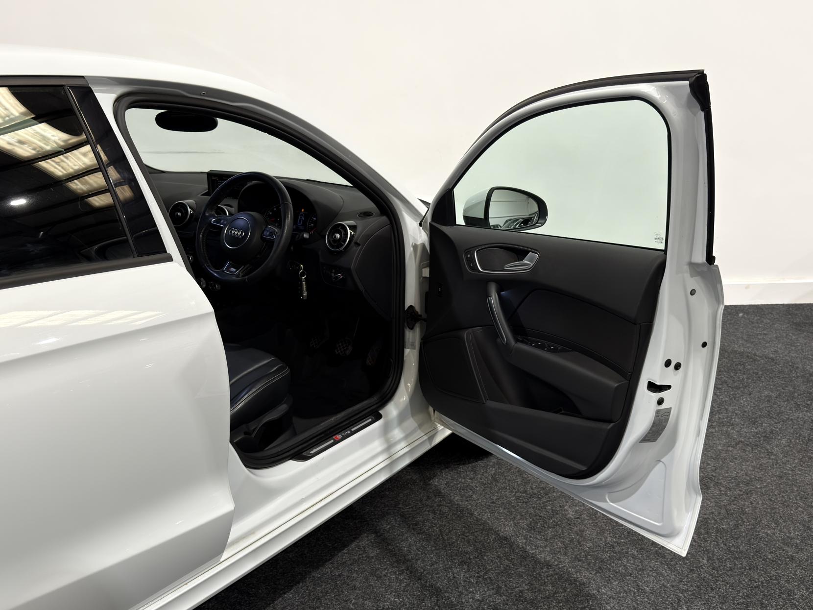 Audi A1 1.4 TFSI CoD Black Edition Sportback 5dr Petrol Manual Euro 5 (s/s) (140 ps)