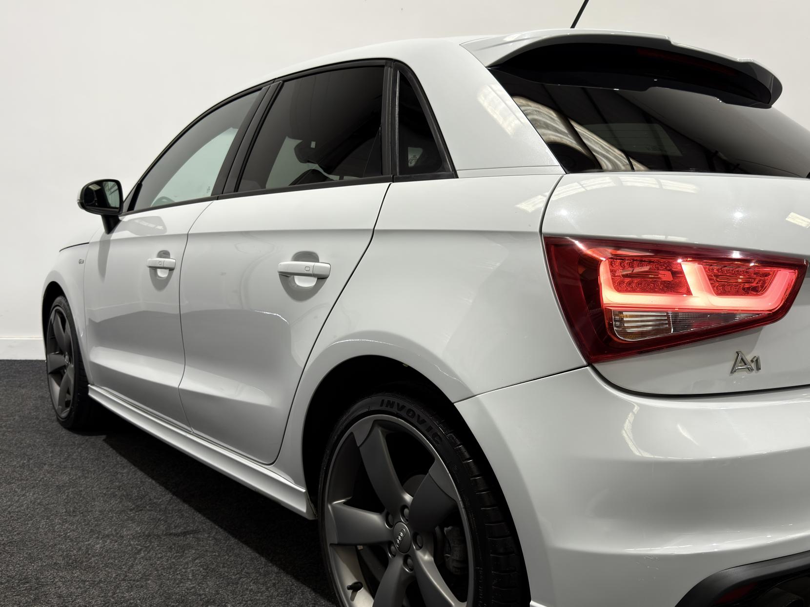 Audi A1 1.4 TFSI CoD Black Edition Sportback 5dr Petrol Manual Euro 5 (s/s) (140 ps)