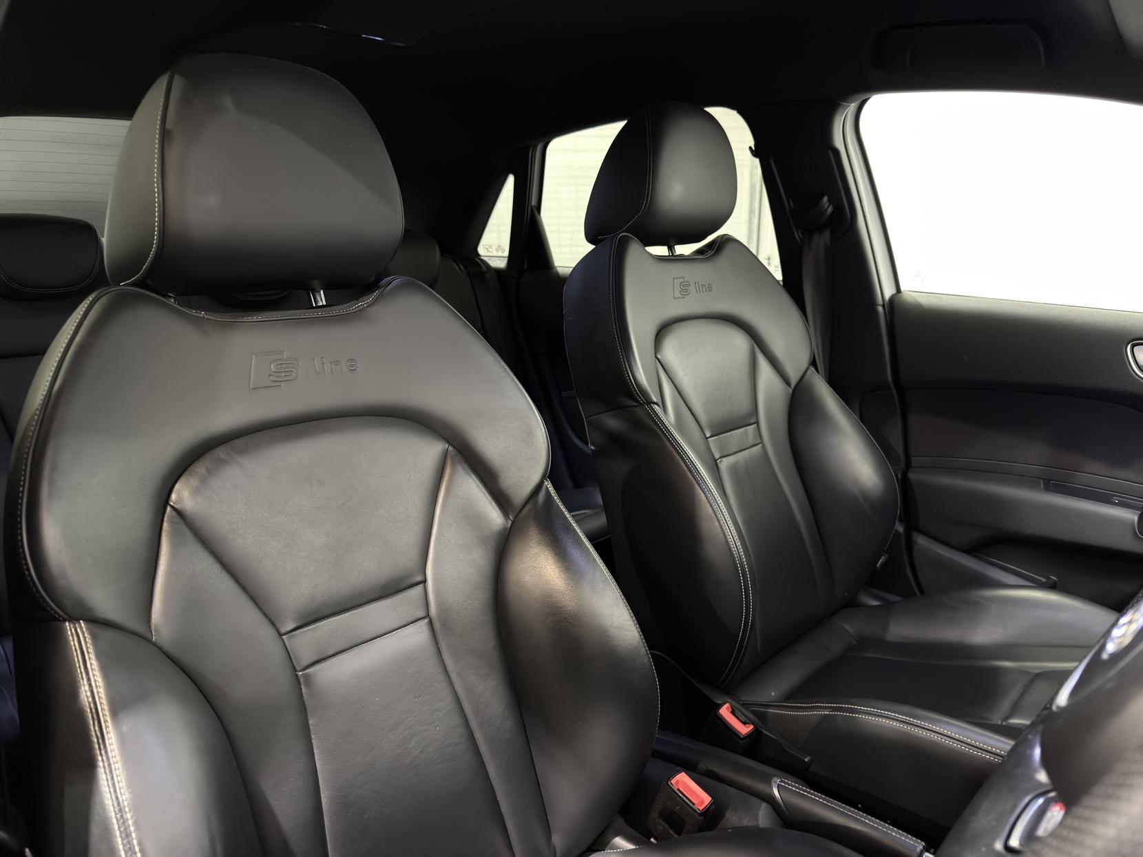 Audi A1 1.4 TFSI CoD Black Edition Sportback 5dr Petrol Manual Euro 5 (s/s) (140 ps)