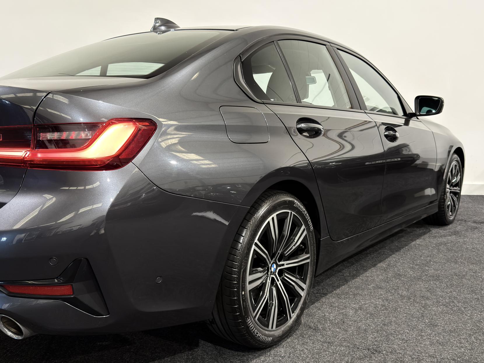 BMW 3 Series 2.0 320d SE Saloon 4dr Diesel Auto Euro 6 (s/s) (190 ps)