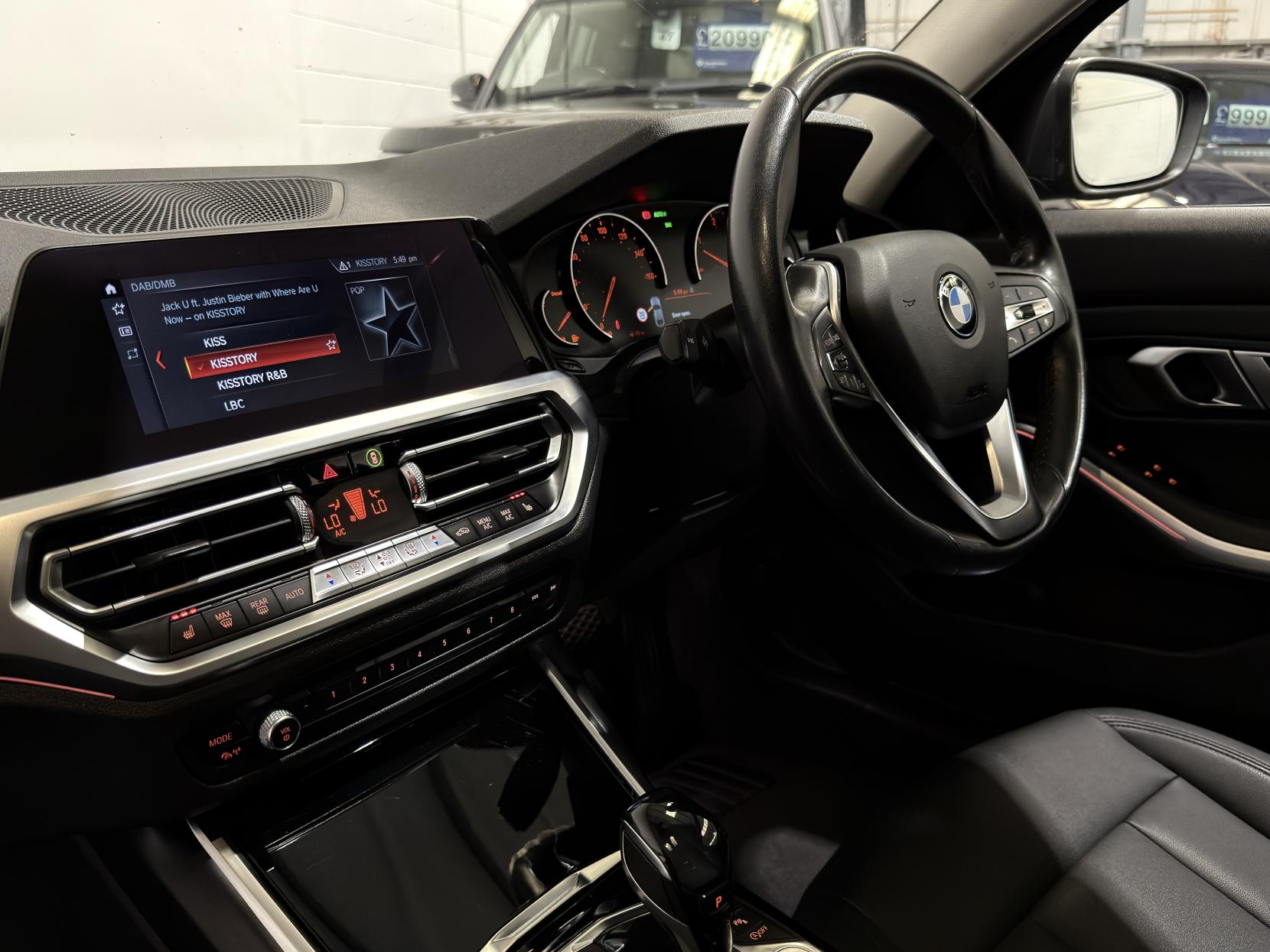 BMW 3 Series 2.0 320d SE Saloon 4dr Diesel Auto Euro 6 (s/s) (190 ps)