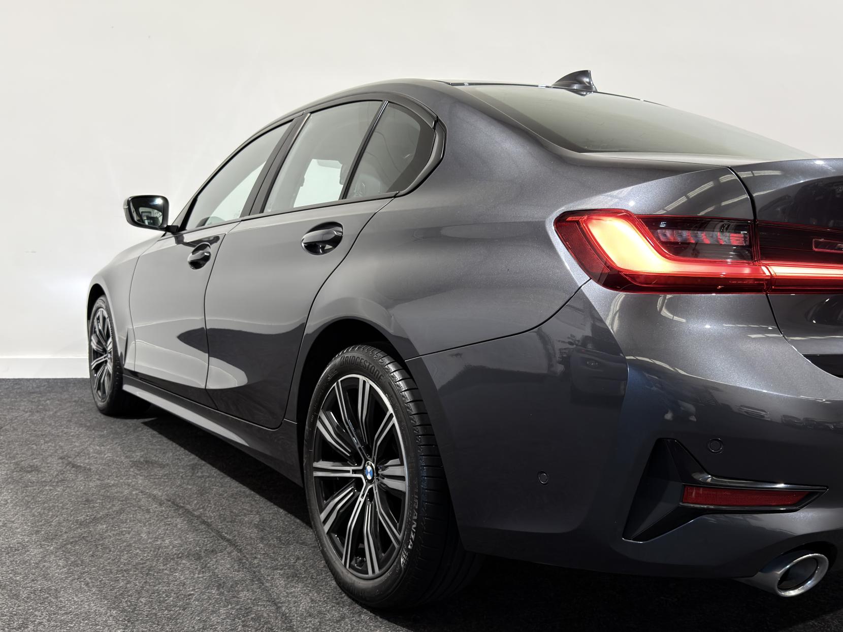 BMW 3 Series 2.0 320d SE Saloon 4dr Diesel Auto Euro 6 (s/s) (190 ps)