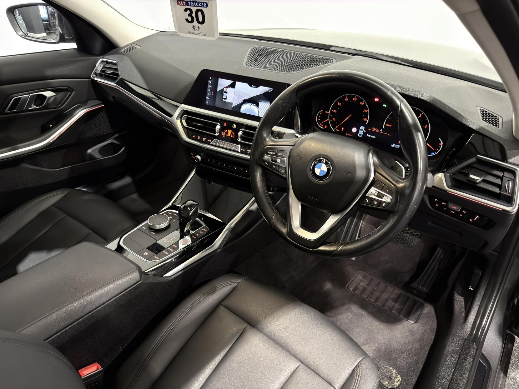 BMW 3 Series 2.0 320d SE Saloon 4dr Diesel Auto Euro 6 (s/s) (190 ps)