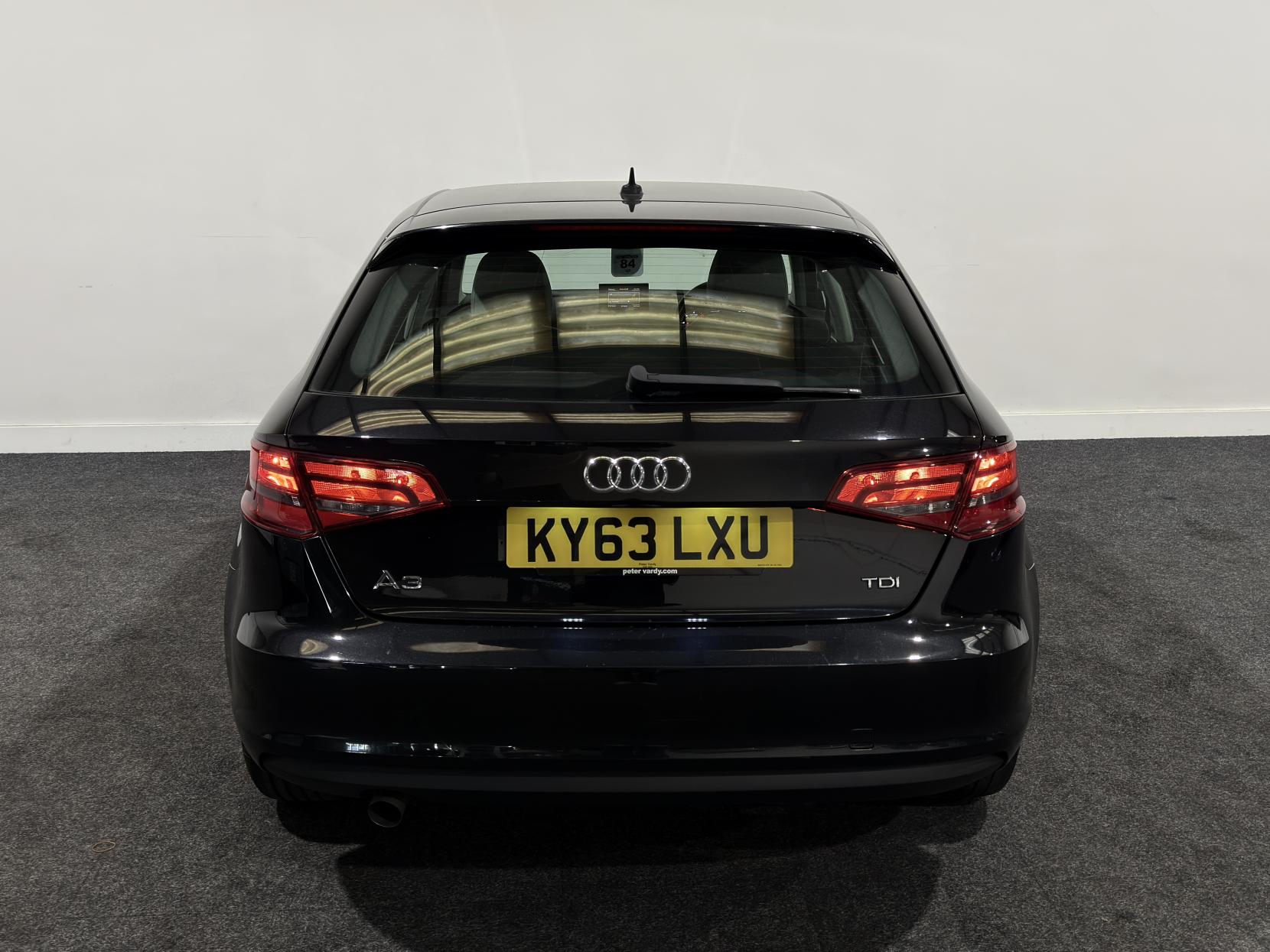 Audi A3 1.6 TDI SE Sportback 5dr Diesel Manual Euro 5 (s/s) (105 ps)