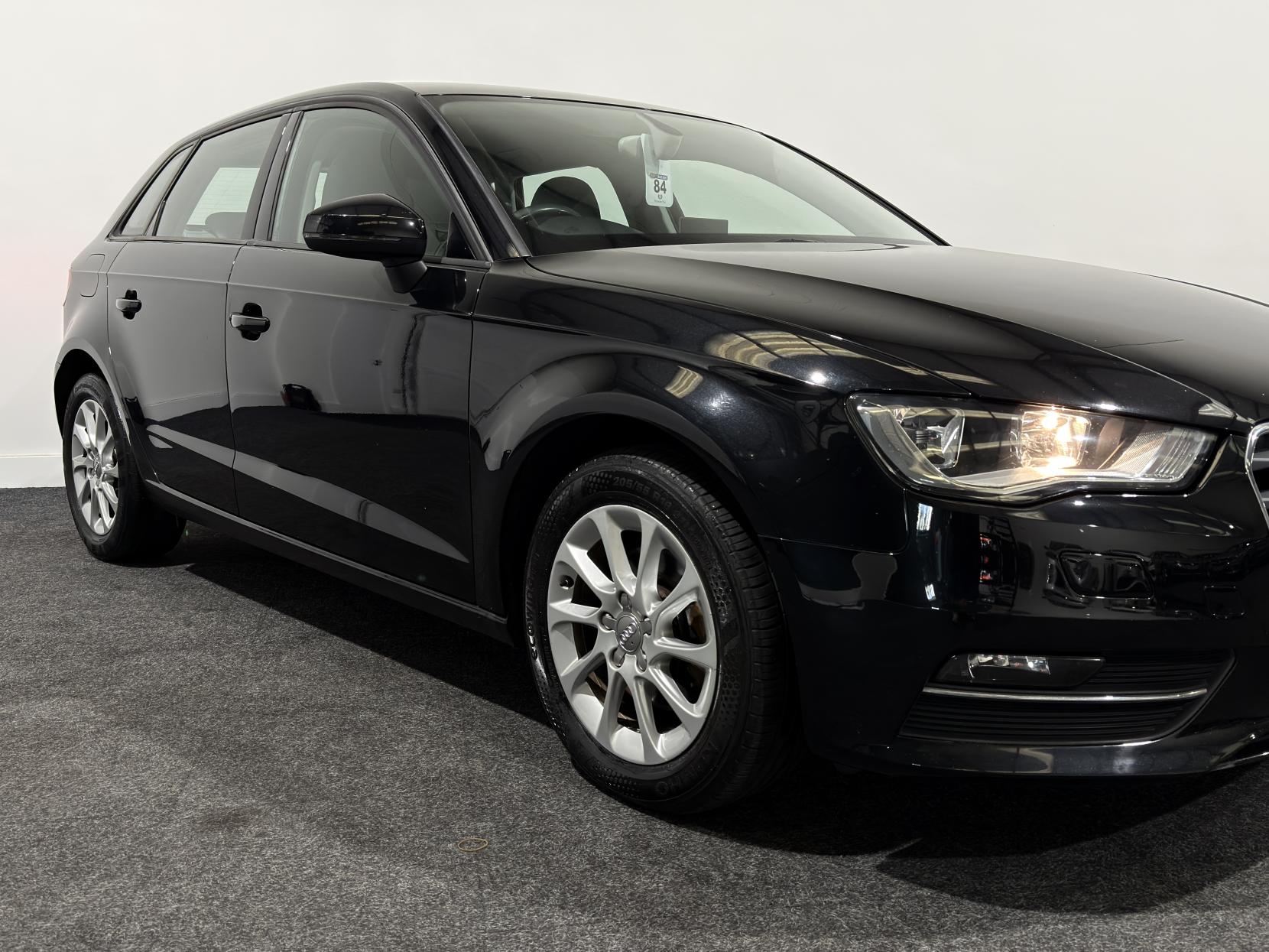 Audi A3 1.6 TDI SE Sportback 5dr Diesel Manual Euro 5 (s/s) (105 ps)