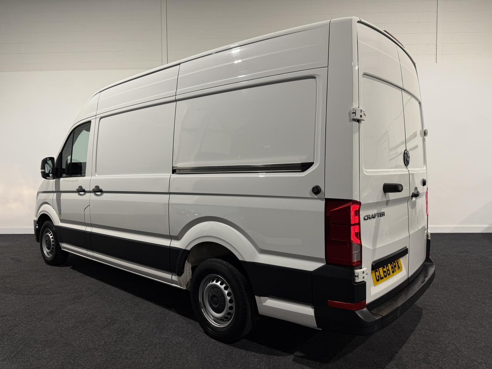 Volkswagen Crafter 2.0 TDI CR35 BlueMotion Tech Trendline Panel Van 5dr Diesel Manual FWD MWB High Roof Euro 6 (s/s) (140 ps)