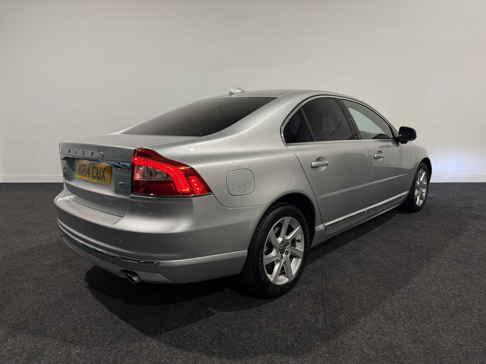 Volvo S80 2.4 D5 SE Lux Saloon 4dr Diesel Geartronic Euro 5 (215 ps)