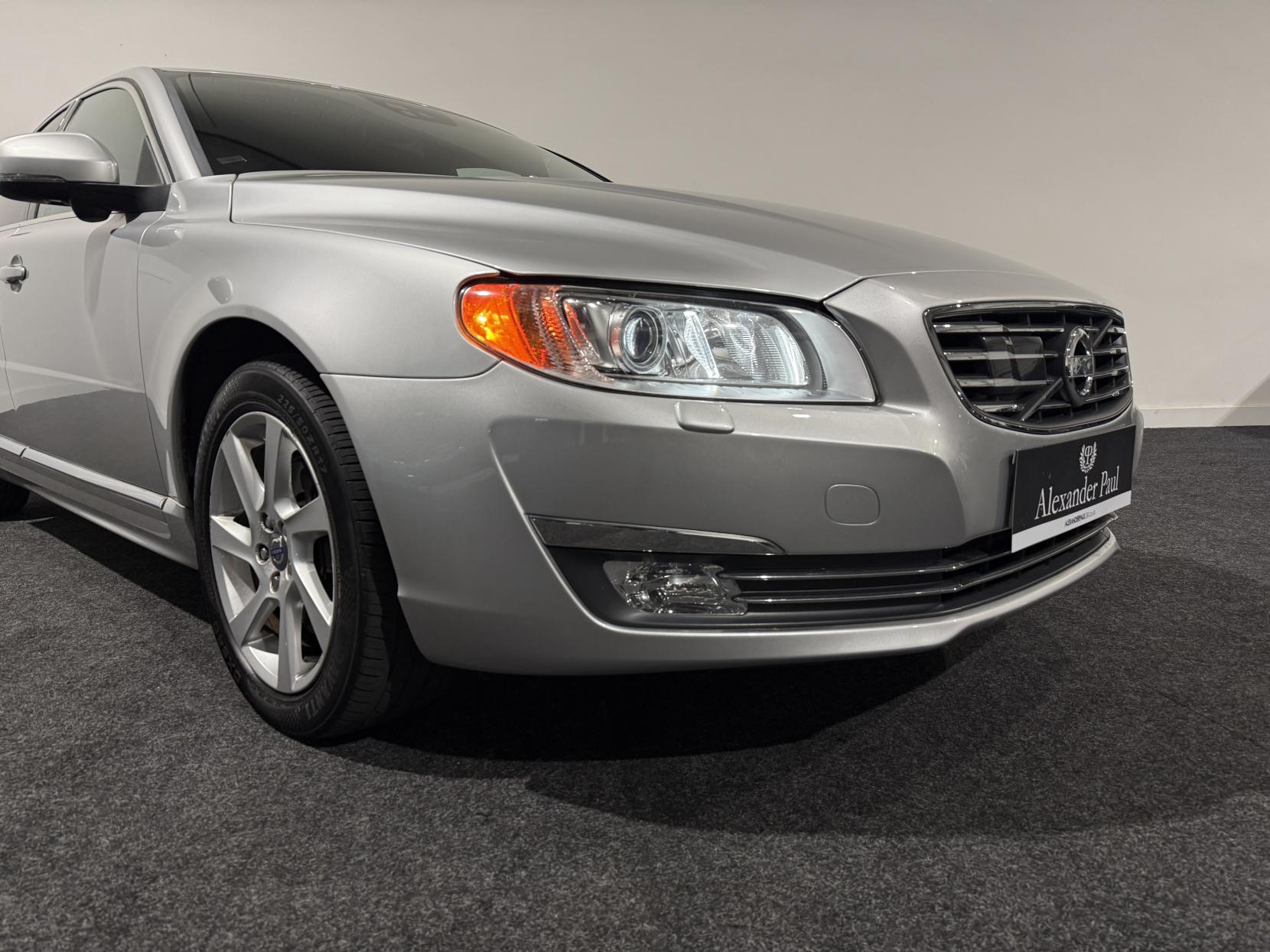 Volvo S80 2.4 D5 SE Lux Saloon 4dr Diesel Geartronic Euro 5 (215 ps)