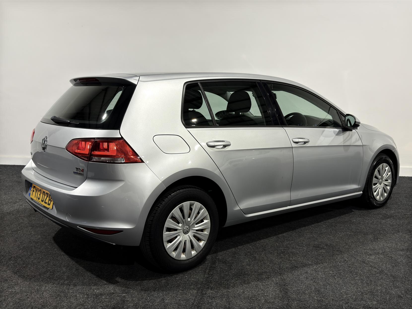 Volkswagen Golf 1.6 TDI BlueMotion Tech S Hatchback 5dr Diesel Manual Euro 5 (s/s) (105 ps)