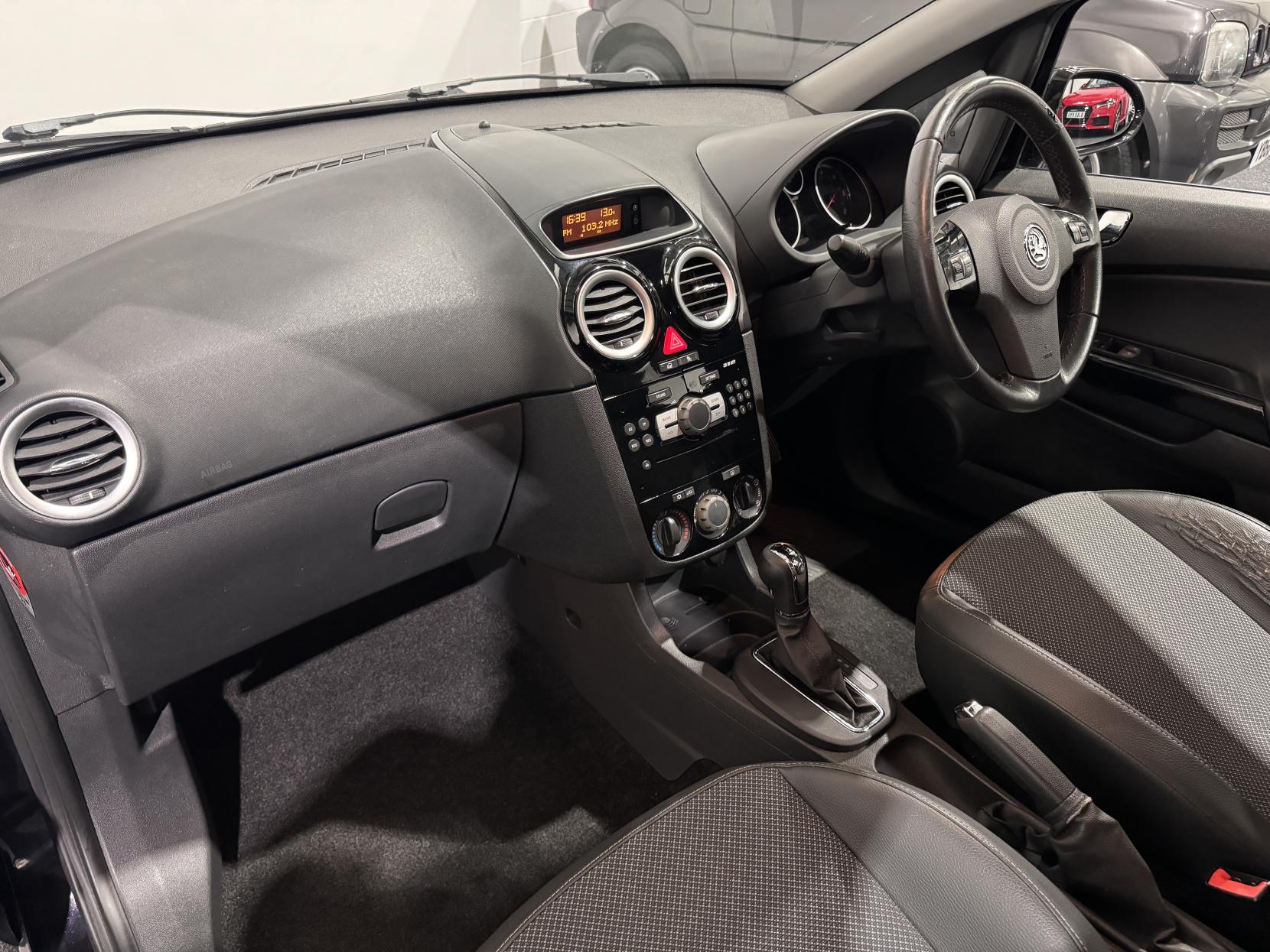 Vauxhall Corsa 1.4i 16v Design Hatchback 5dr Petrol Automatic (a/c) (166 g/km, 89 bhp)