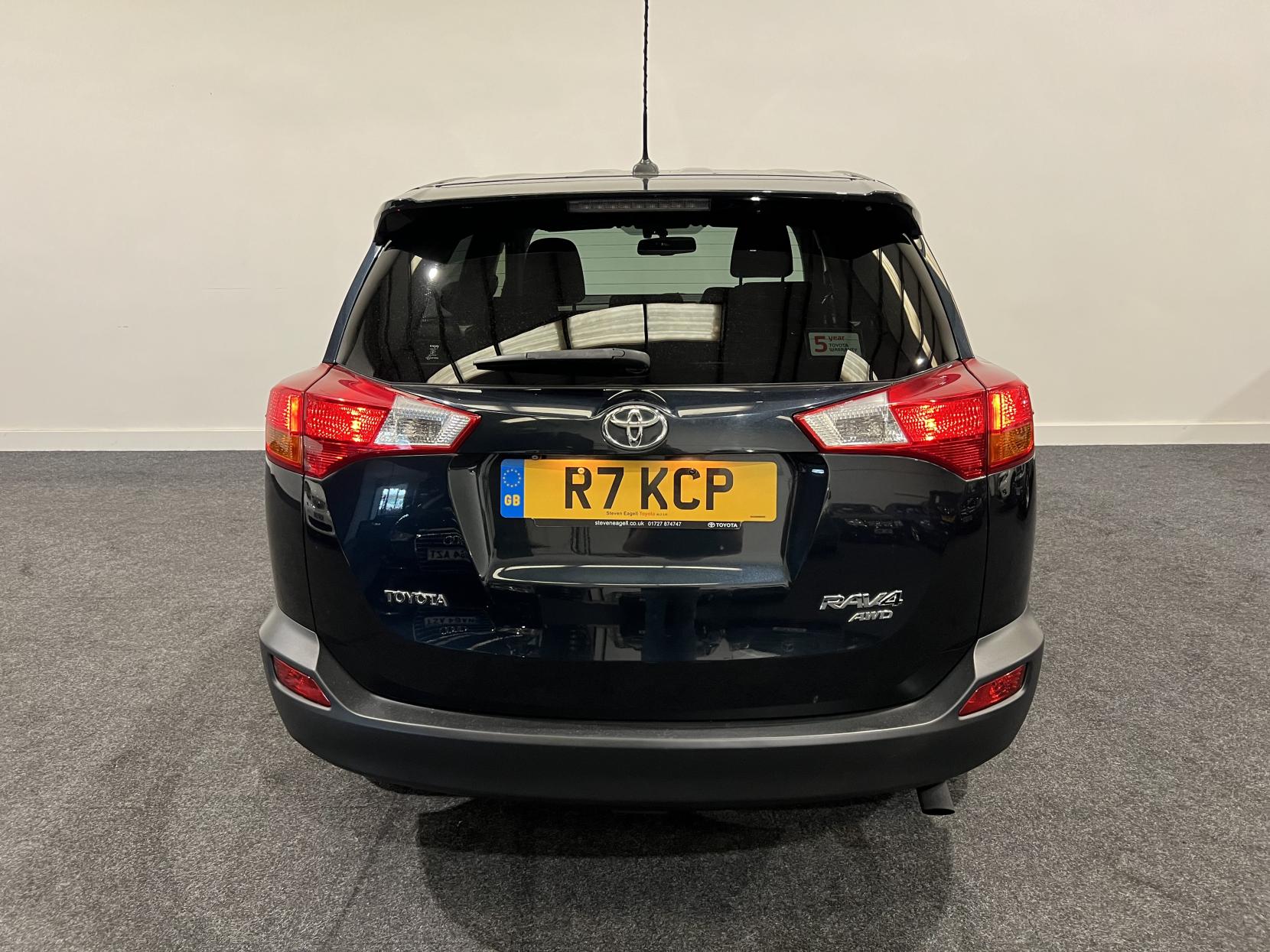 Toyota RAV4 2.0 V-Matic Icon SUV 5dr Petrol Multidrive S 4WD Euro 5 (151 ps)