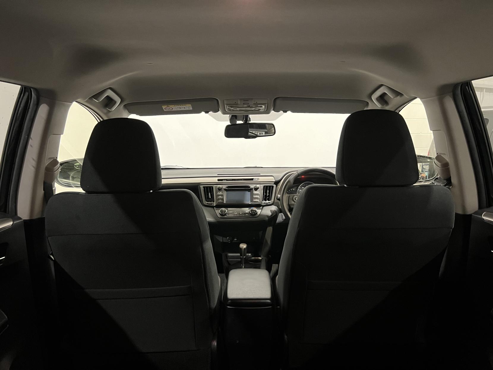 Toyota RAV4 2.0 V-Matic Icon SUV 5dr Petrol Multidrive S 4WD Euro 5 (151 ps)