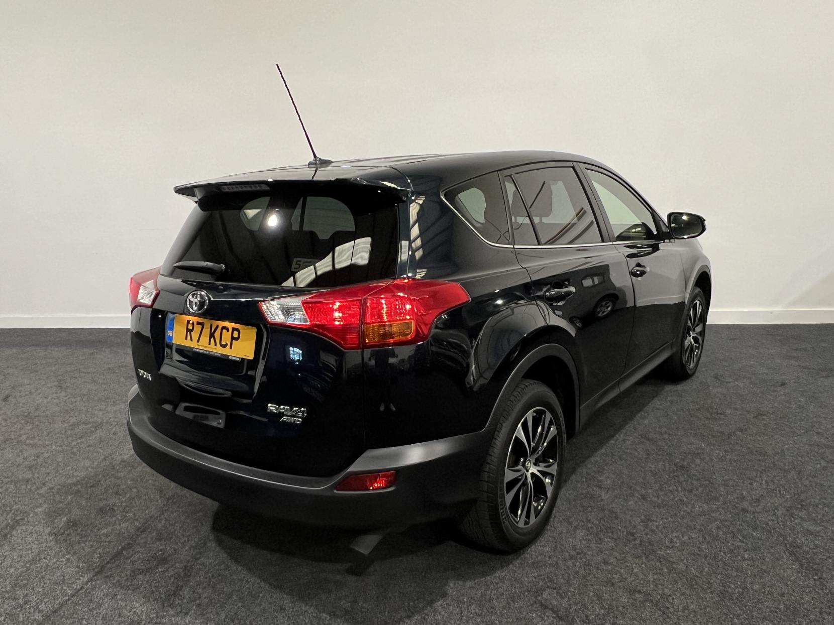Toyota RAV4 2.0 V-Matic Icon SUV 5dr Petrol Multidrive S 4WD Euro 5 (151 ps)
