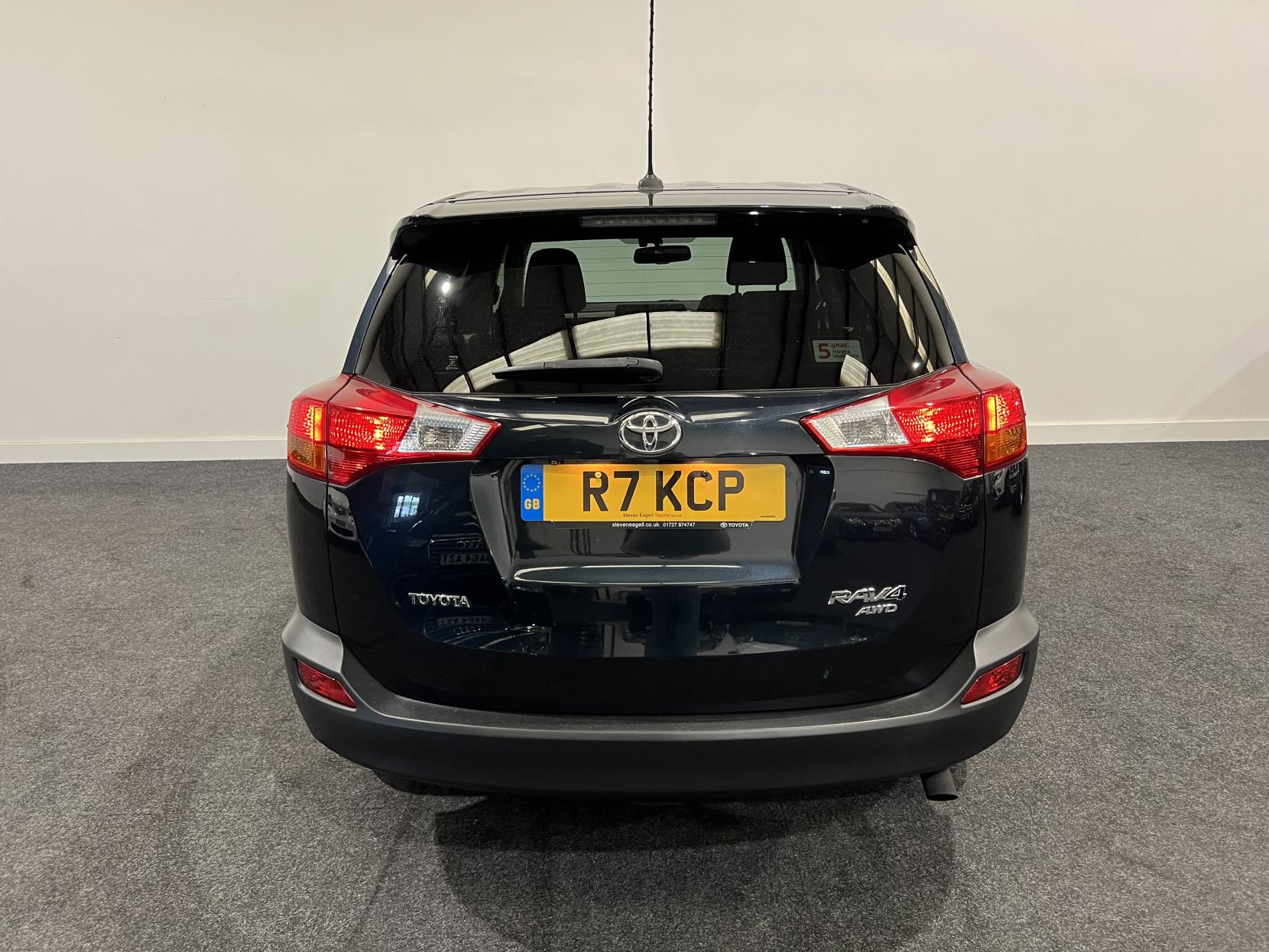 Toyota RAV4 2.0 V-Matic Icon SUV 5dr Petrol Multidrive S 4WD Euro 5 (151 ps)