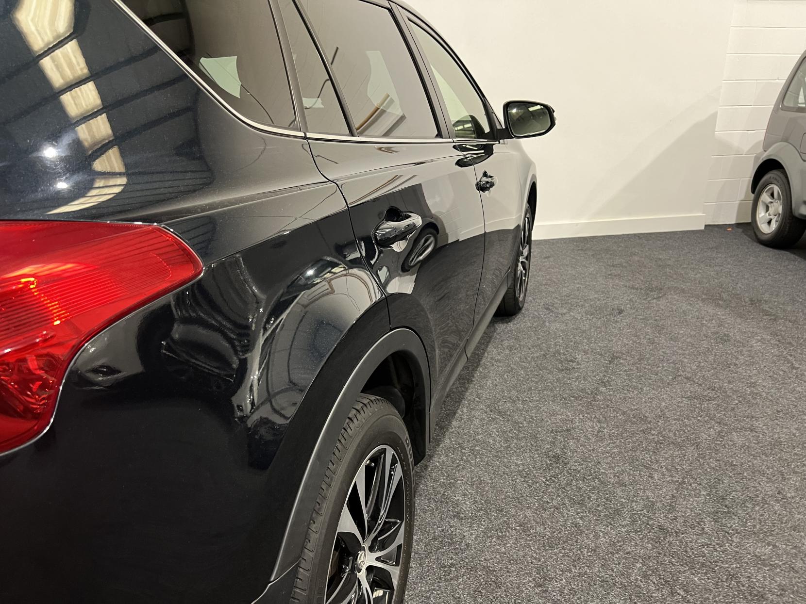 Toyota RAV4 2.0 V-Matic Icon SUV 5dr Petrol Multidrive S 4WD Euro 5 (151 ps)