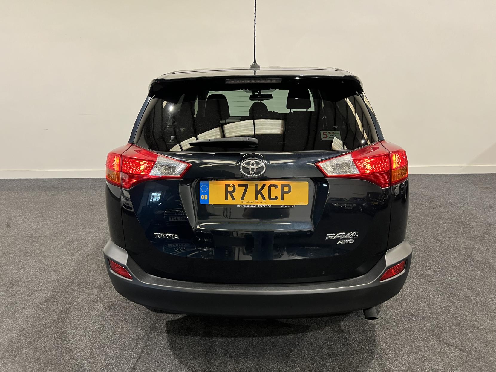 Toyota RAV4 2.0 V-Matic Icon SUV 5dr Petrol Multidrive S 4WD Euro 5 (151 ps)