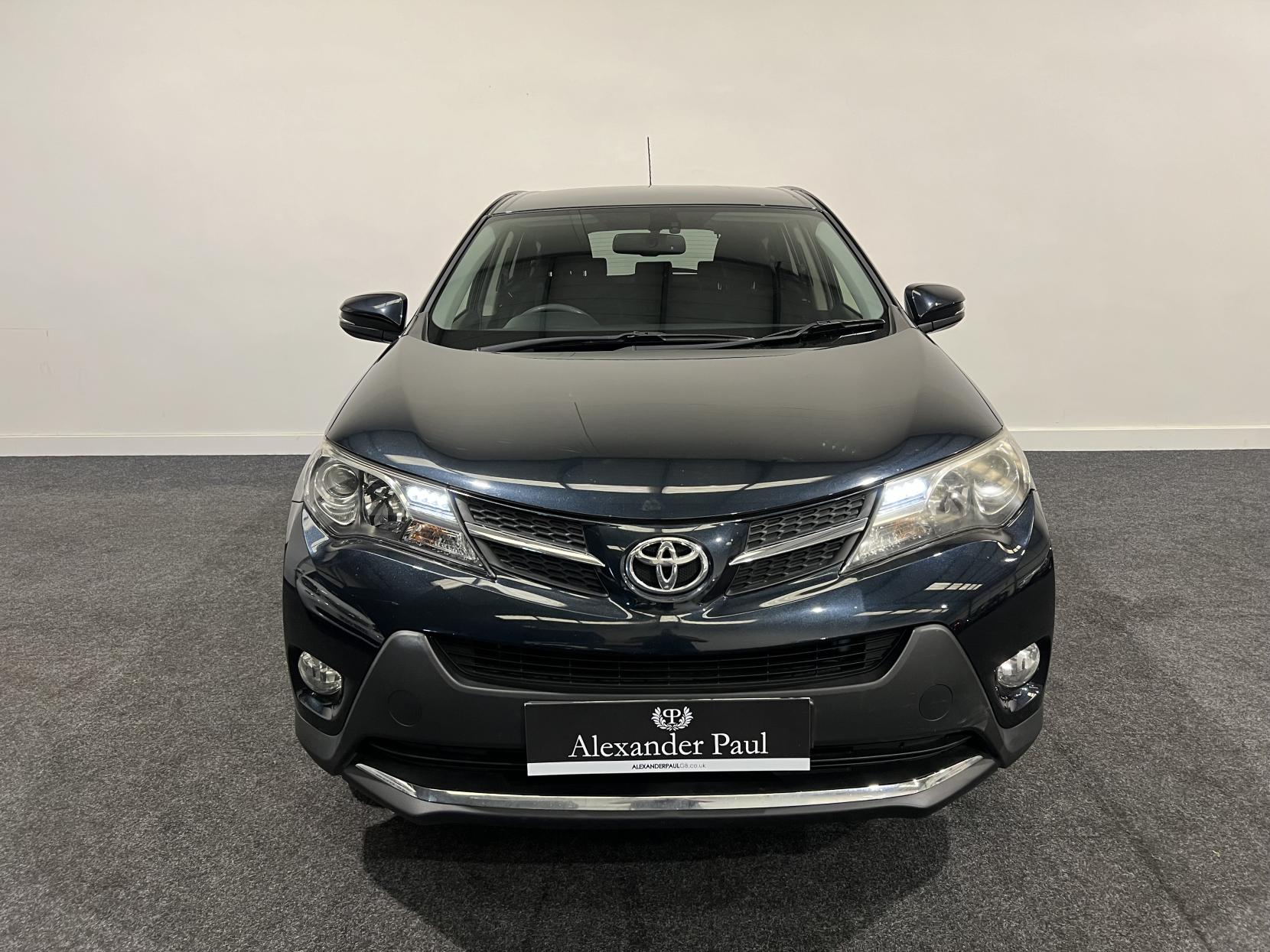 Toyota RAV4 2.0 V-Matic Icon SUV 5dr Petrol Multidrive S 4WD Euro 5 (151 ps)