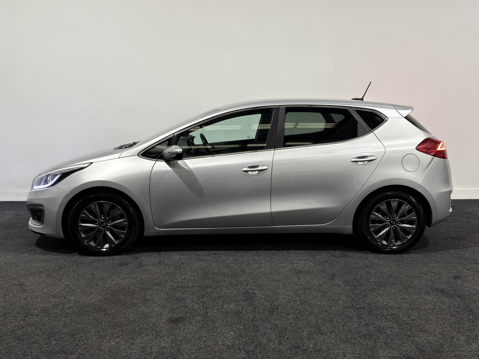 Kia Ceed 1.6 CRDi 3 Hatchback 5dr Diesel Manual Euro 6 (s/s) (134 bhp)