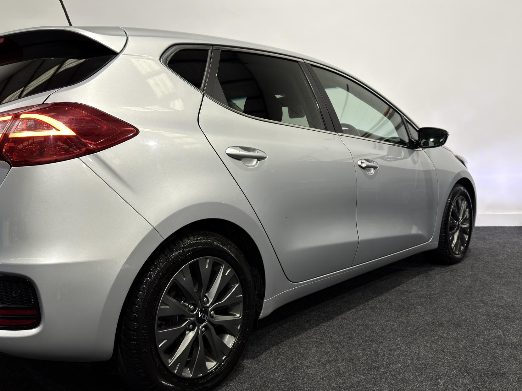 Kia Ceed 1.6 CRDi 3 Hatchback 5dr Diesel Manual Euro 6 (s/s) (134 bhp)