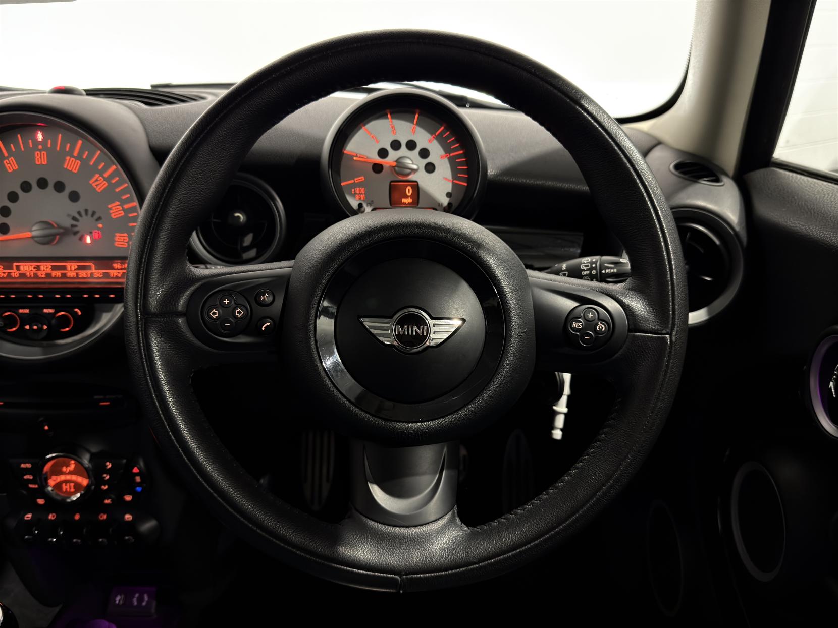 MINI Hatch 2.0 Cooper SD Hatchback 3dr Diesel Manual Euro 5 (s/s) (143 ps)