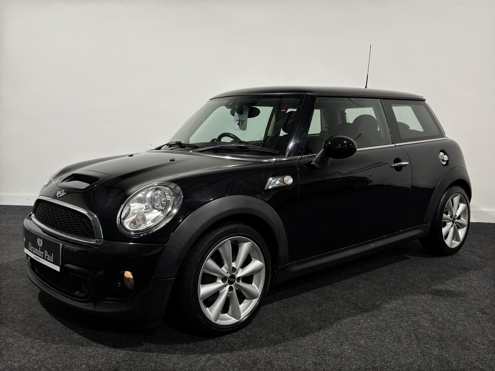 MINI Hatch 2.0 Cooper SD Hatchback 3dr Diesel Manual Euro 5 (s/s) (143 ps)