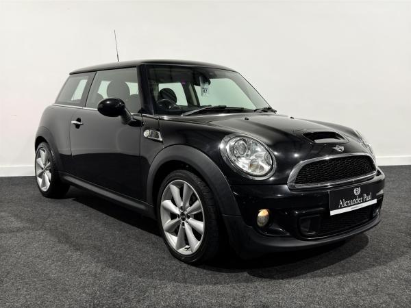 MINI Hatch 2.0 Cooper SD Hatchback 3dr Diesel Manual Euro 5 (s/s) (143 ps)