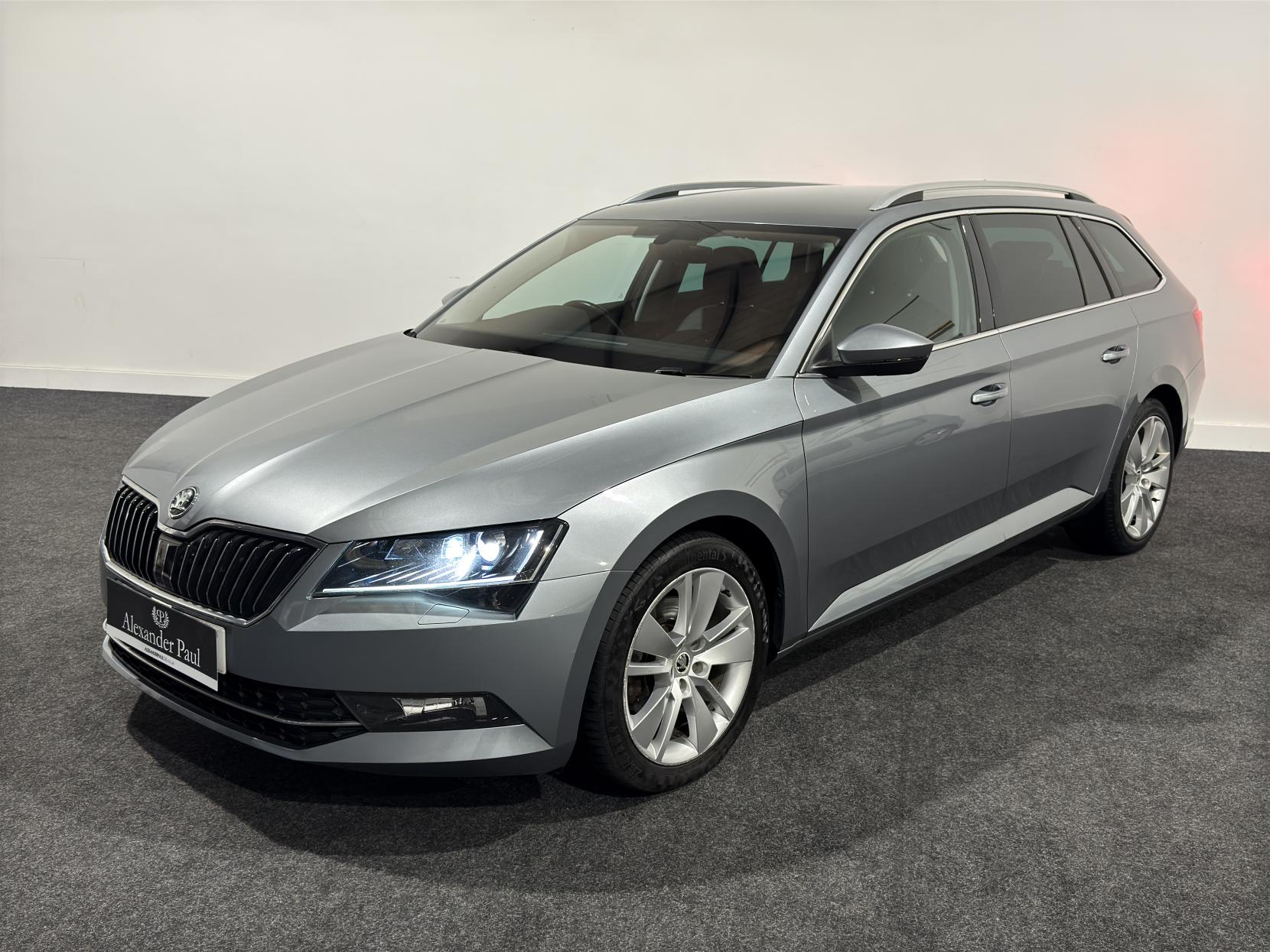 Skoda Superb 2.0 TDI SE L Executive Estate 5dr Diesel Manual Euro 6 (s/s) (150 ps)