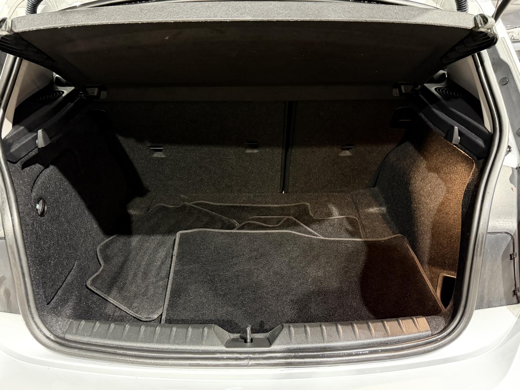 BMW 1 Series 2.0 120d BluePerformance SE Hatchback 5dr Diesel Auto Euro 6 (s/s) (184 ps)